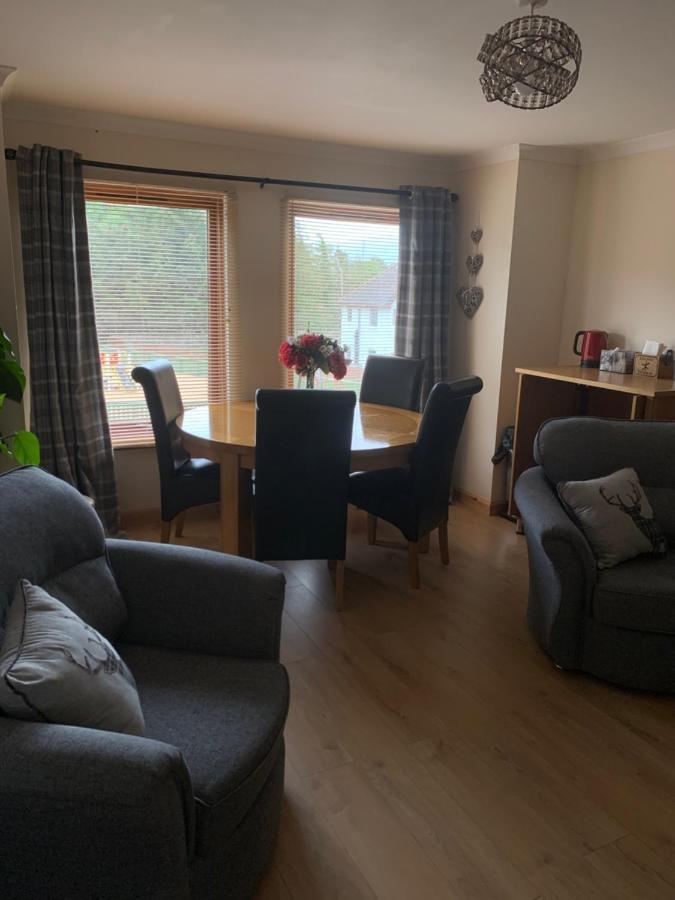 No 52 - Apartment With Lounge And Dining Area - No Kitchen Ullapool Exterior foto