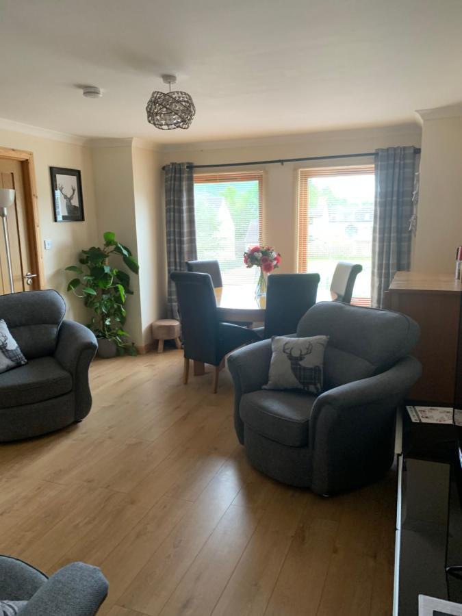 No 52 - Apartment With Lounge And Dining Area - No Kitchen Ullapool Exterior foto